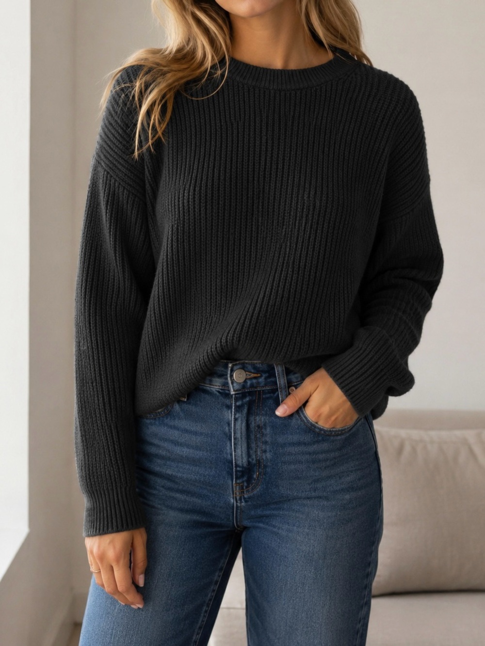 Women's Ribbed Crewneck Sweater in Black